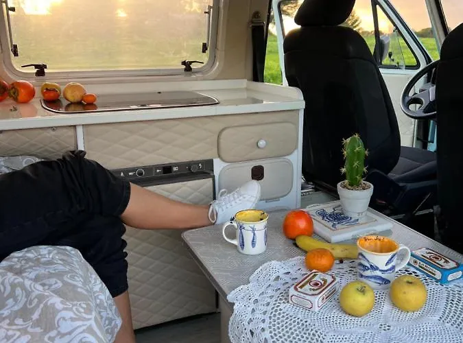 Роскошный шатер Rent A Blueclassics 's Campervan Vw T3 Azulina In Algarve Au Portugal, Портиман